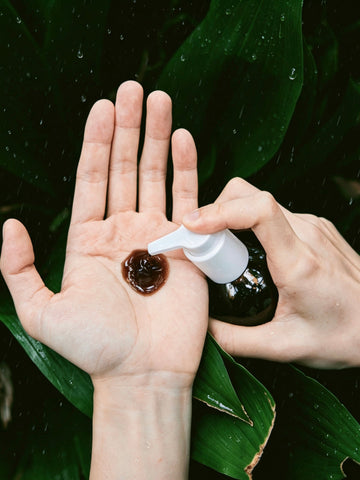 How to Use Herbal Shampoo: Focus on the Scalp, Not the Hair