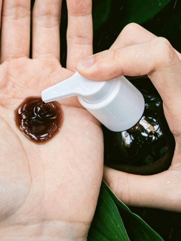 Why Does Our Herbal Shampoo Change Texture with the Seasons?