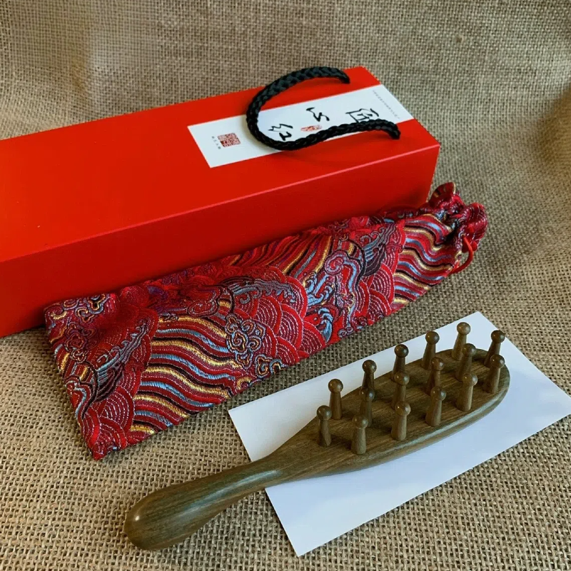 Packaging of Joy Garden Green Sandalwood Hair Brush – eco-friendly design with natural wood presentation