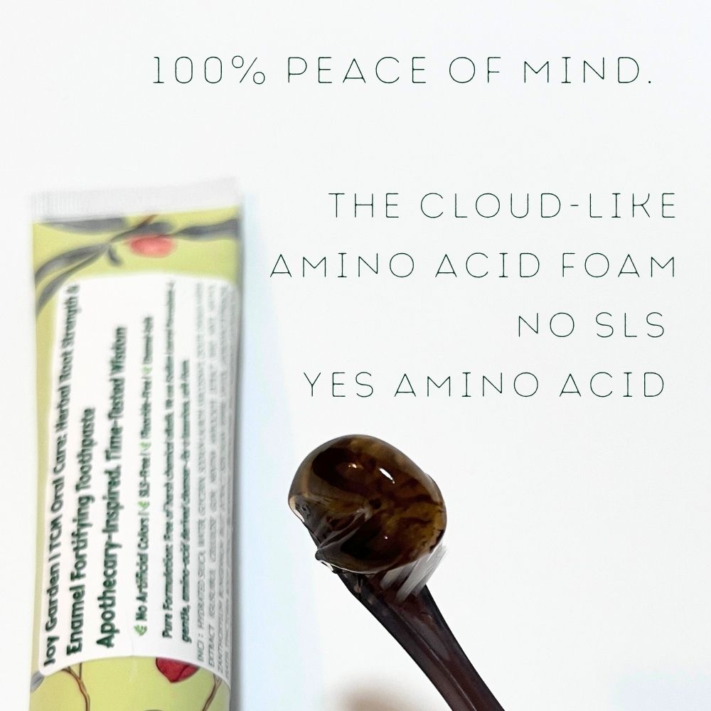 Gentle amino acid-based foaming action for sensitive gums and non-irritating cleaning.
